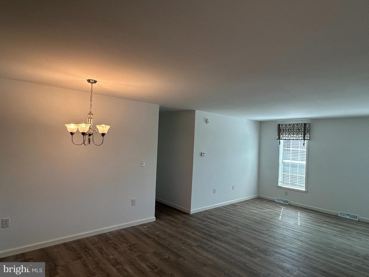 403 Eastwood Lane photo 6