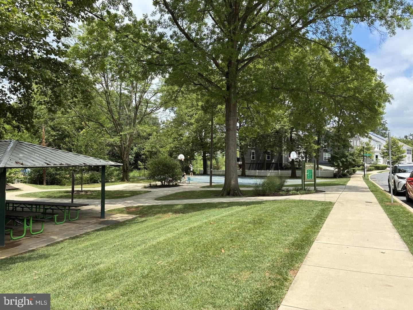 1025 Edgemoor Court photo 37