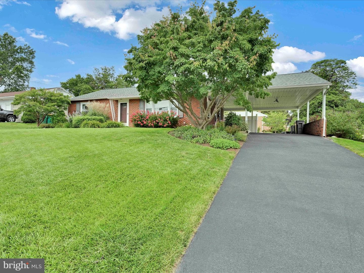 415 Redwood Drive photo 24
