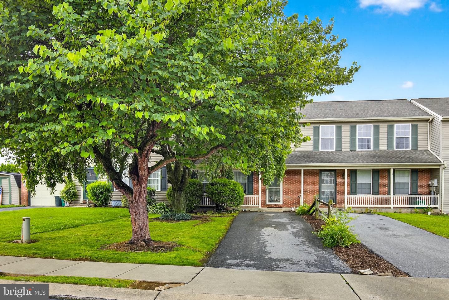 104 Chelmsford Drive photo 2