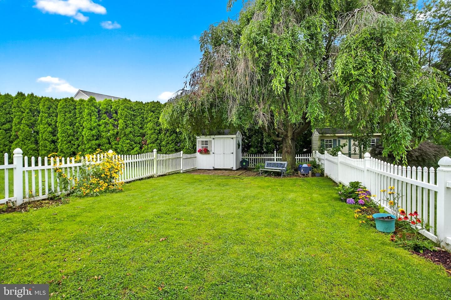 104 Chelmsford Drive photo 36