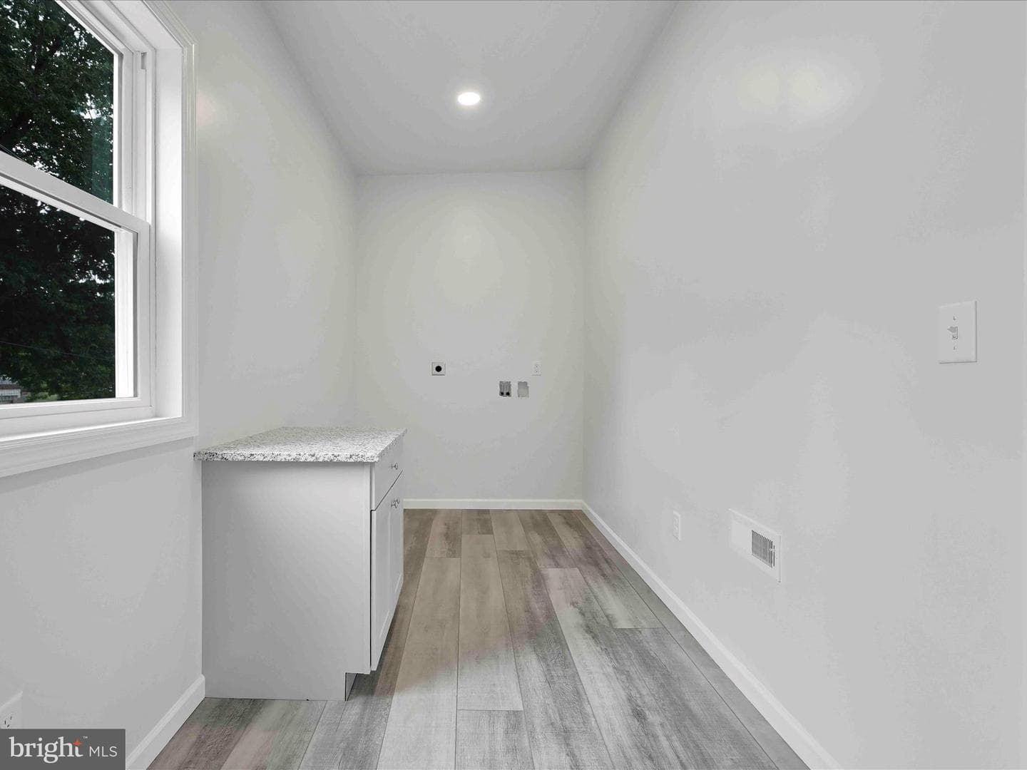 102 Froelich Avenue photo 15