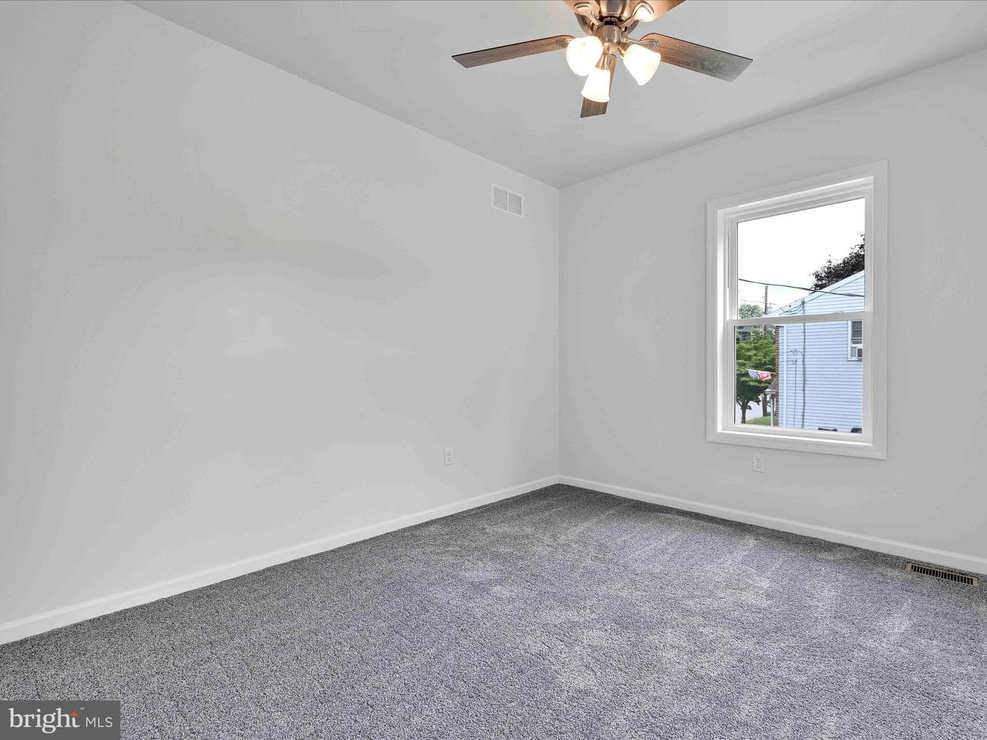 102 Froelich Avenue photo 21