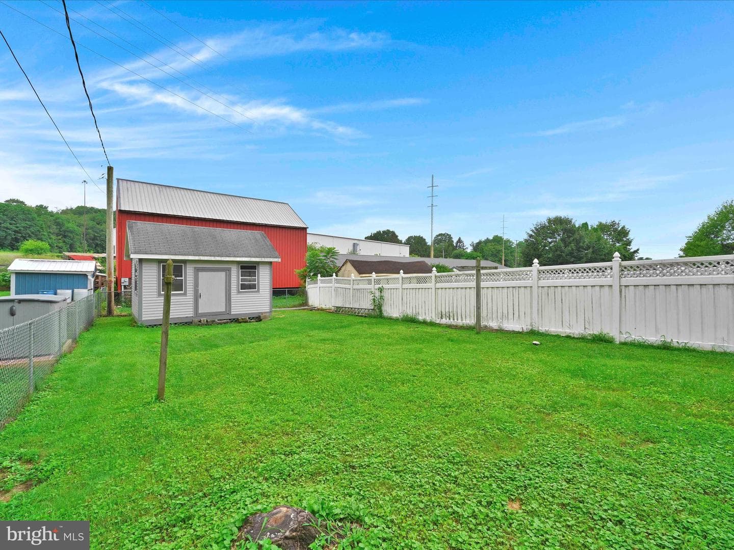 102 Froelich Avenue photo 28
