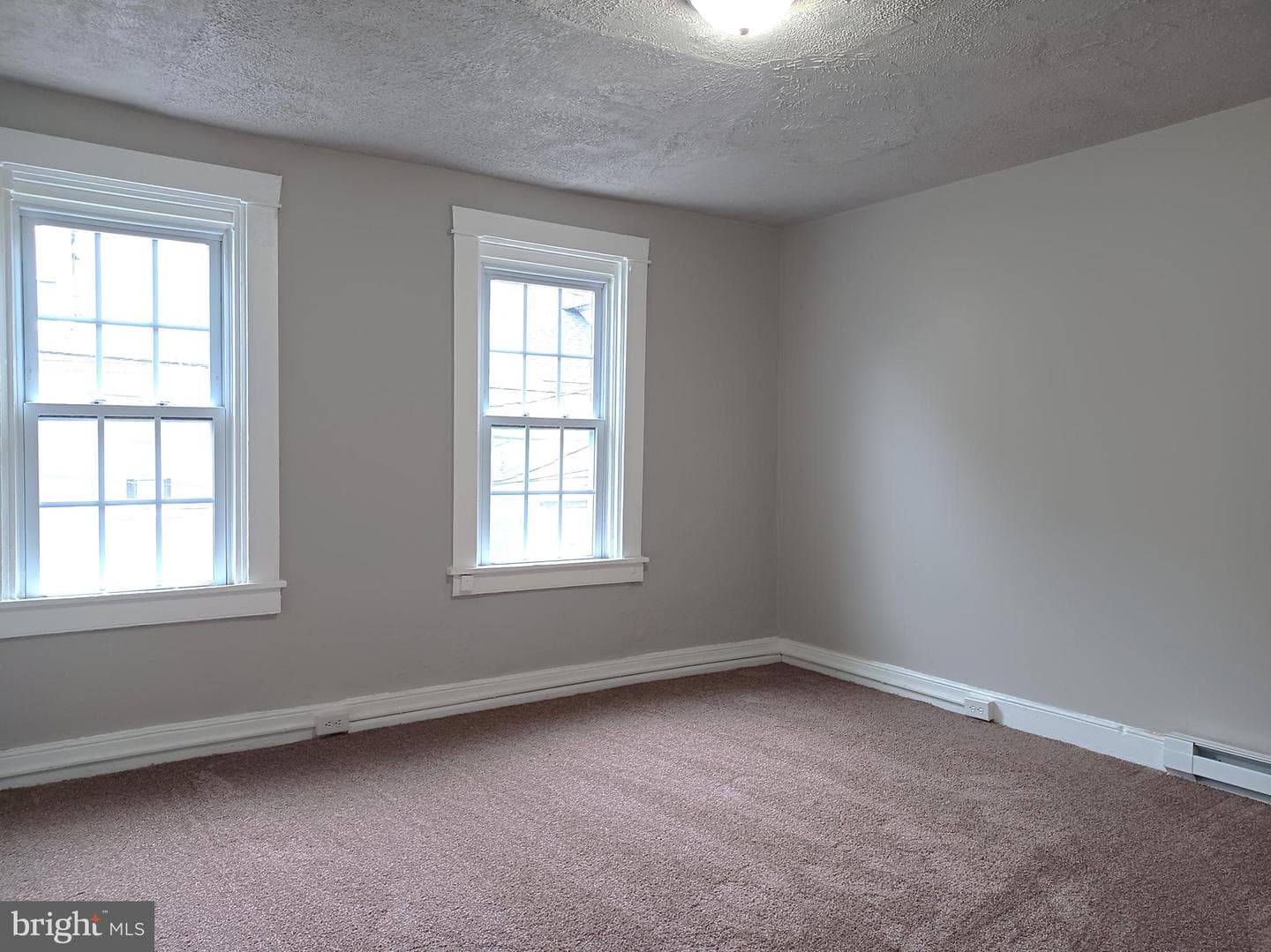 539 Green Street photo 15