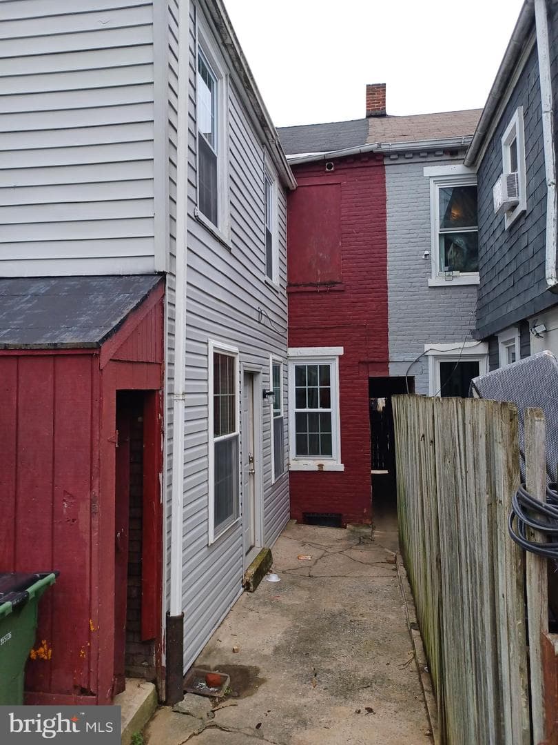 539 Green Street photo 6