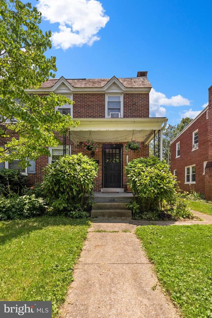 1188 Maple Avenue photo 1