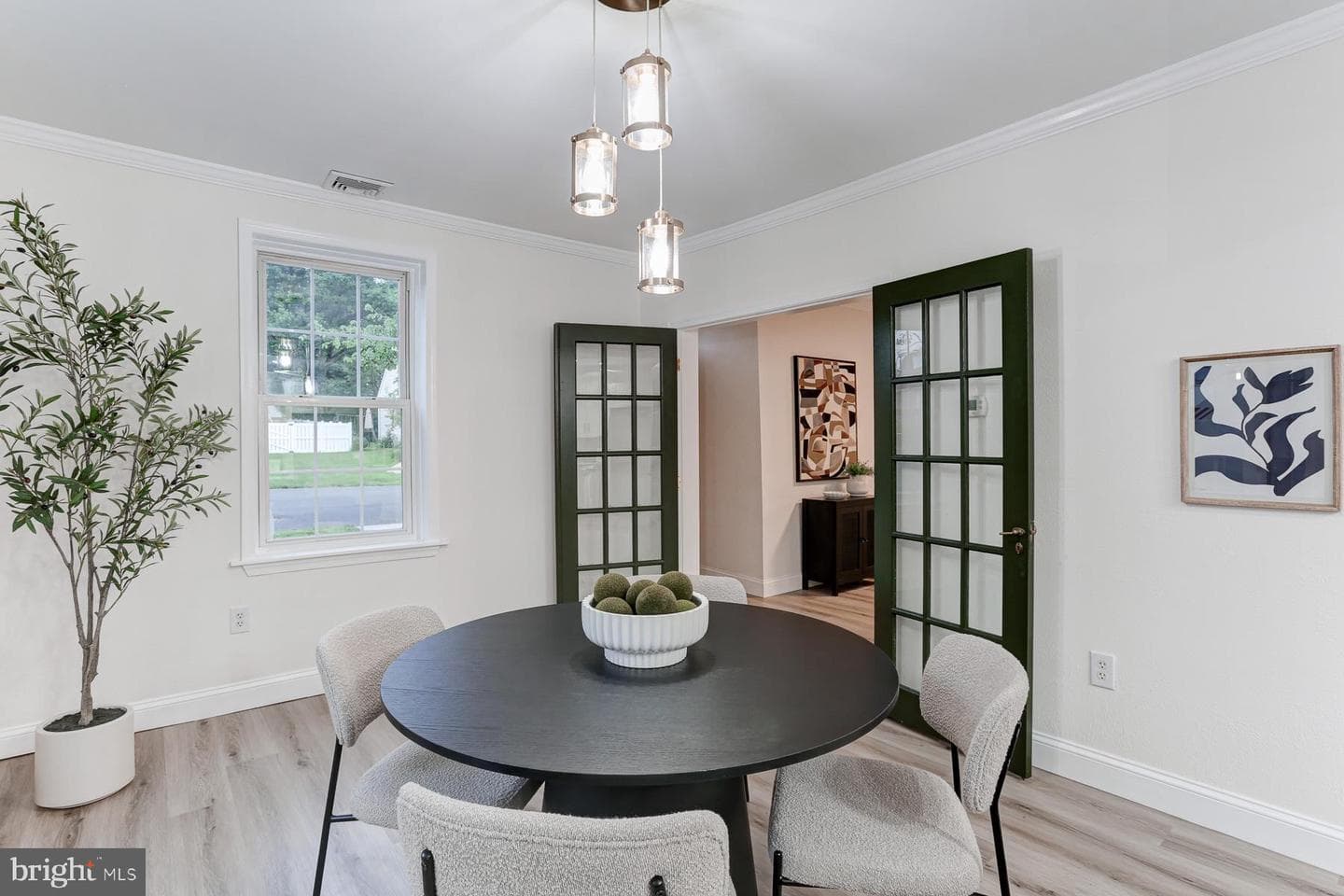 17 Girard Avenue photo 15