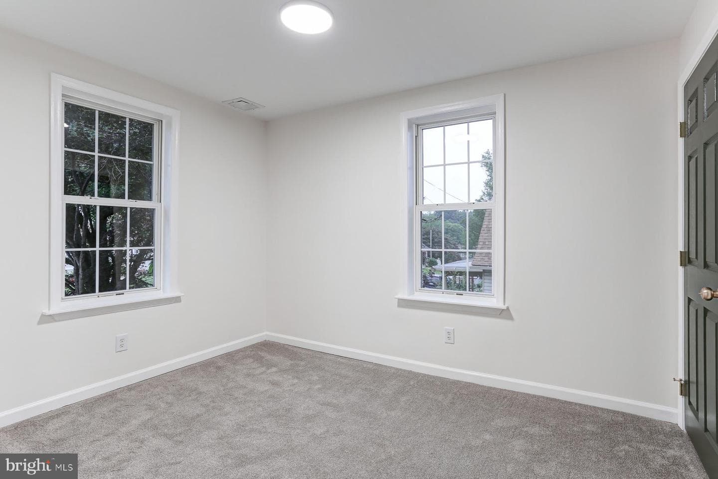 17 Girard Avenue photo 34