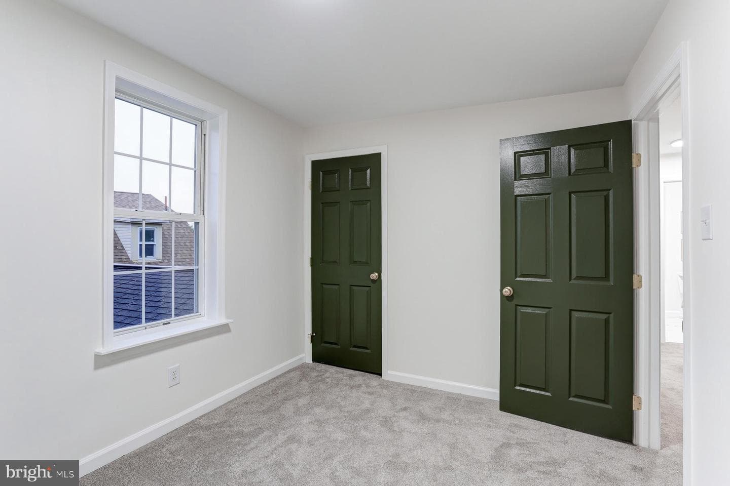 17 Girard Avenue photo 35