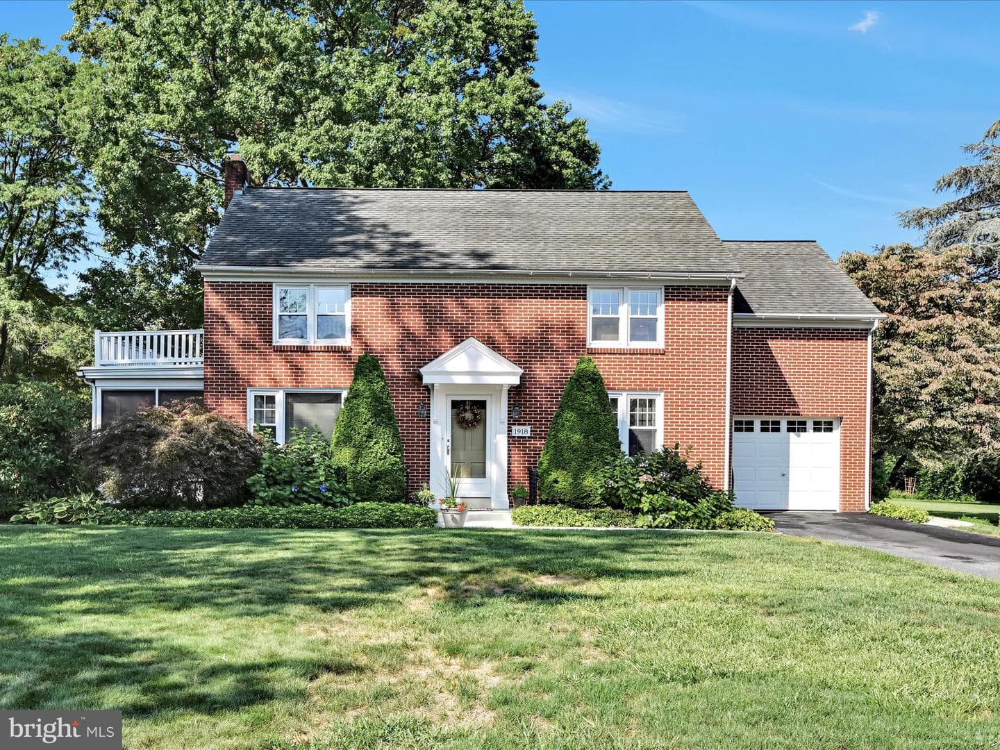 1918 Sterling Place
