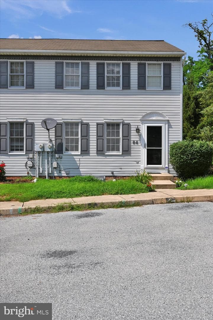 84 Michael Court photo 2