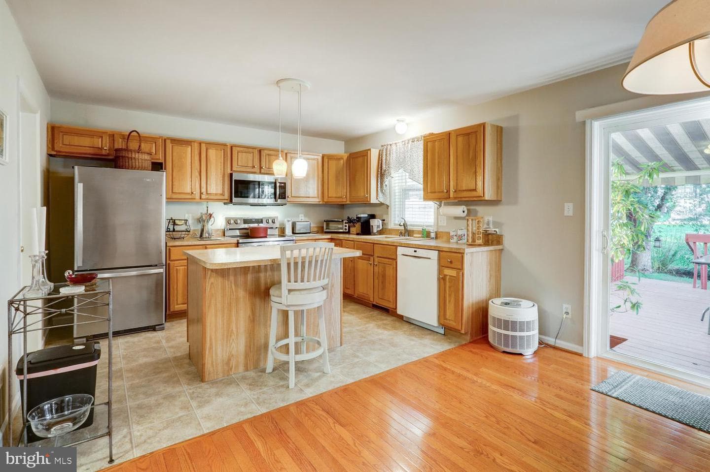111 Red Maple Lane photo 4