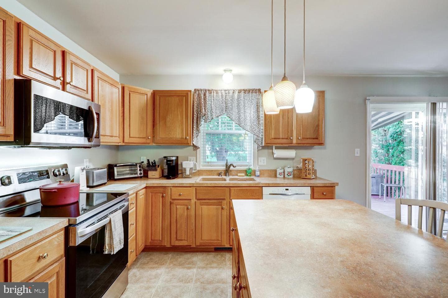 111 Red Maple Lane photo 7