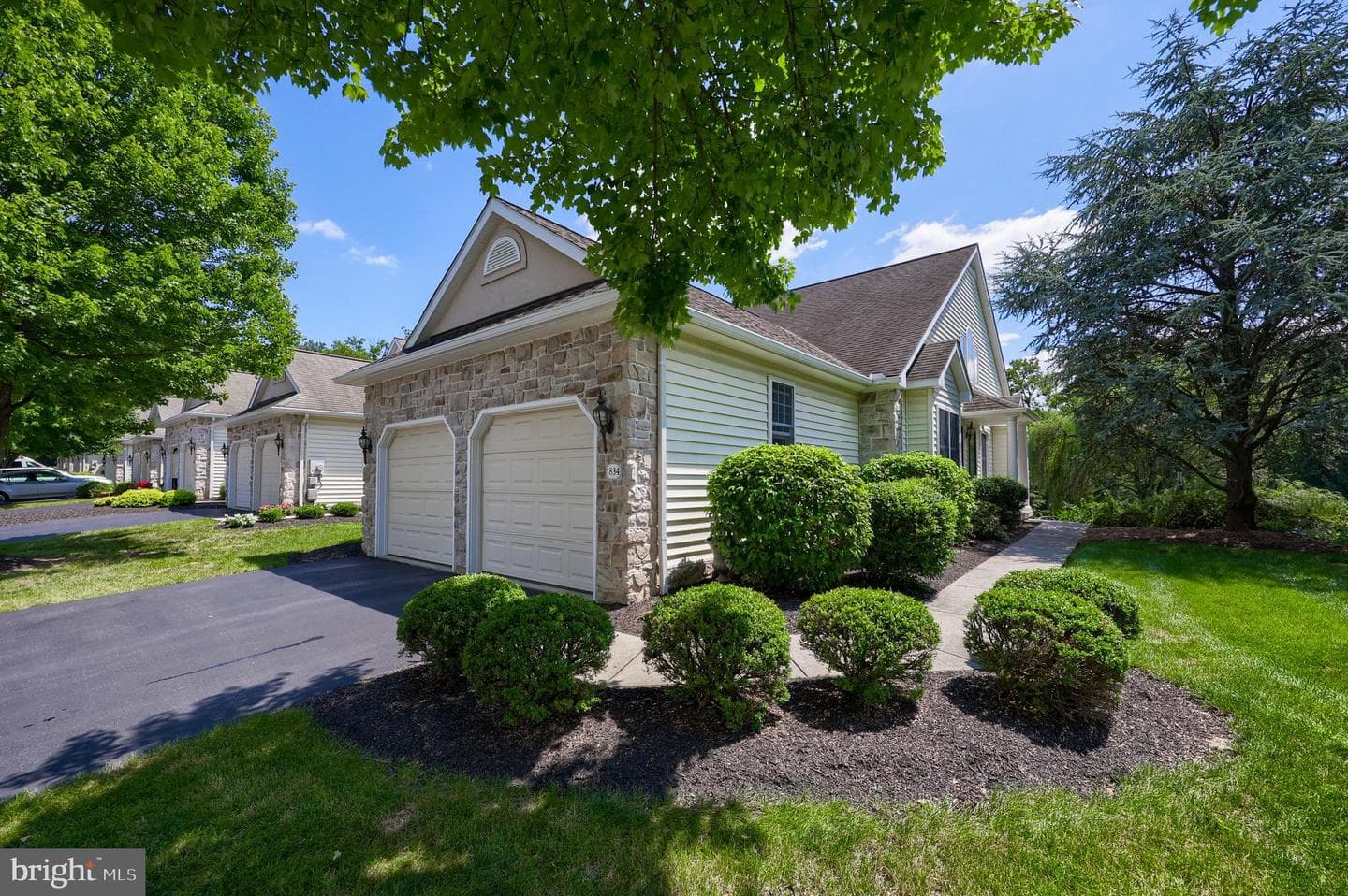 1834 Serene Way photo 1