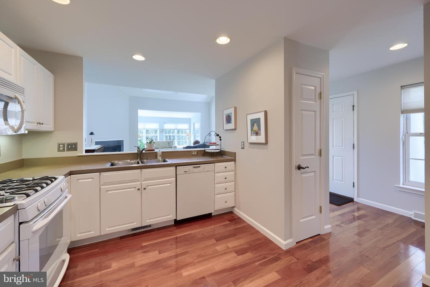 1834 Serene Way photo 12