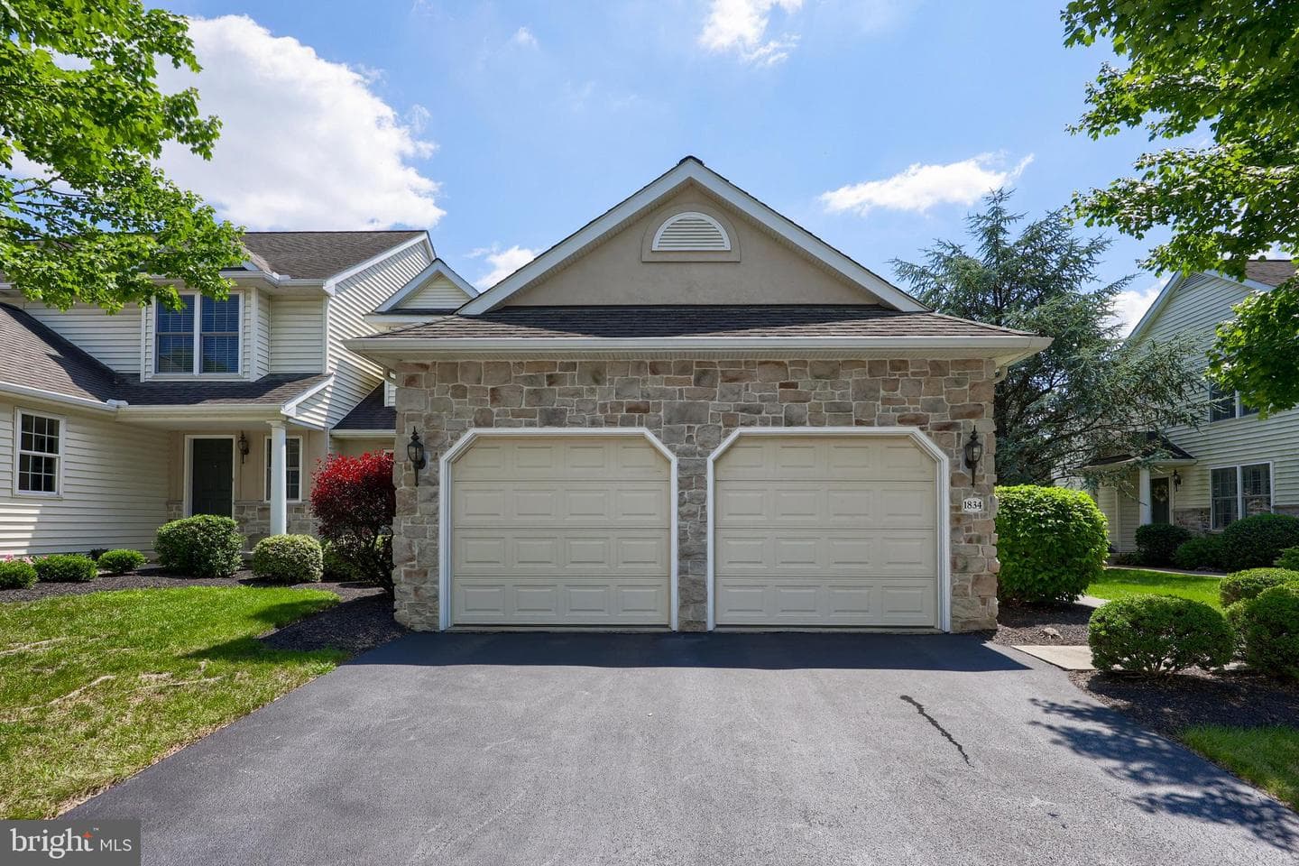 1834 Serene Way photo 4