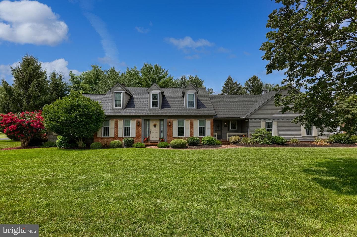 100 Olde Field Drive photo 2