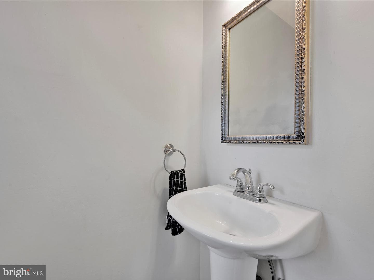 6075 Geneva Drive photo 15