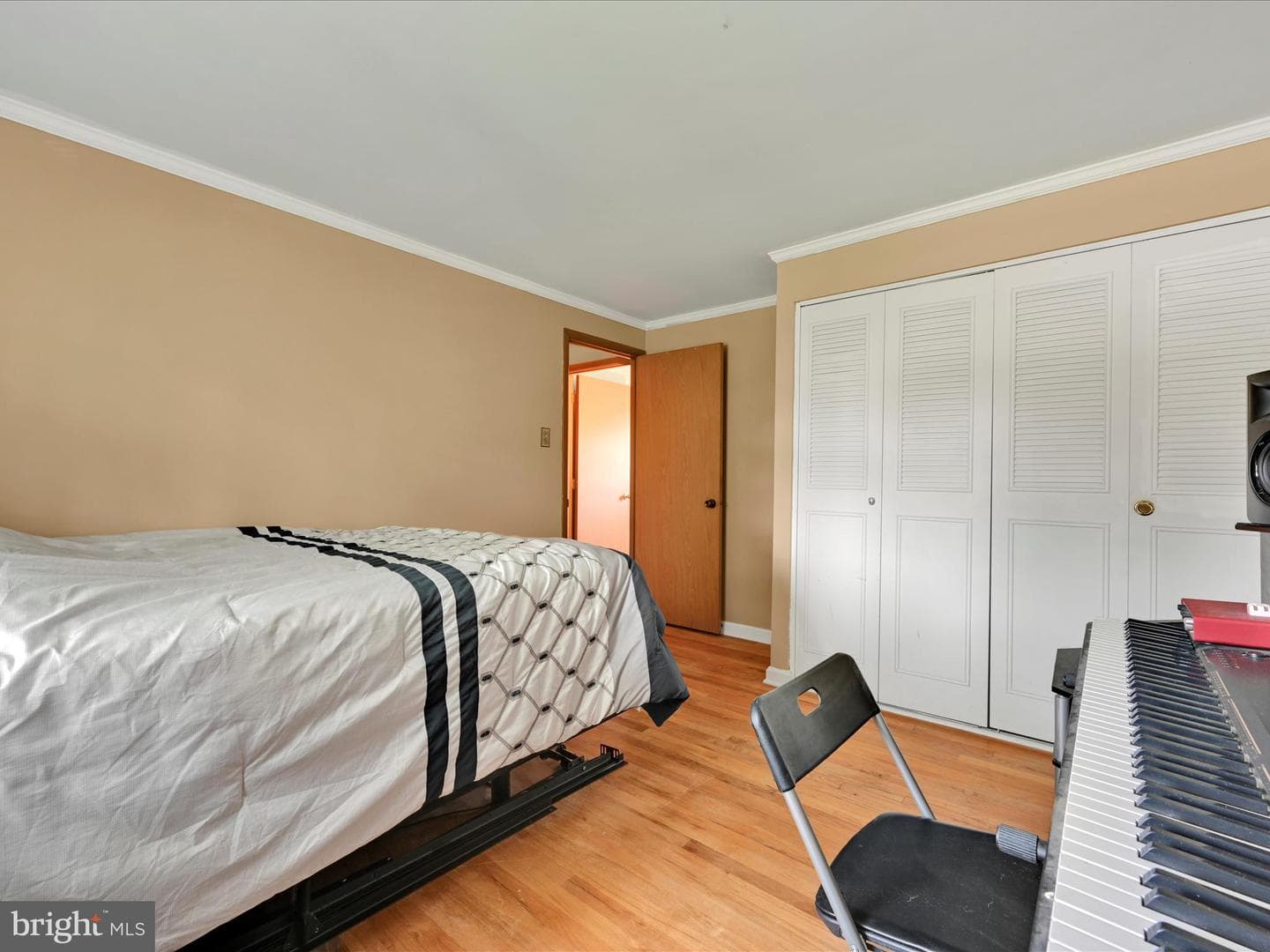 6075 Geneva Drive photo 18