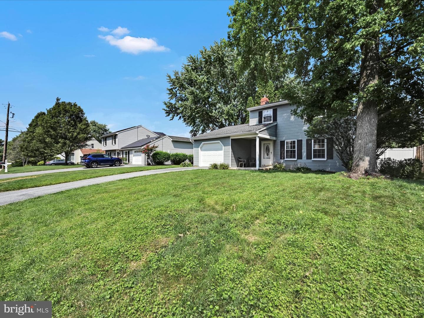 6075 Geneva Drive photo 2
