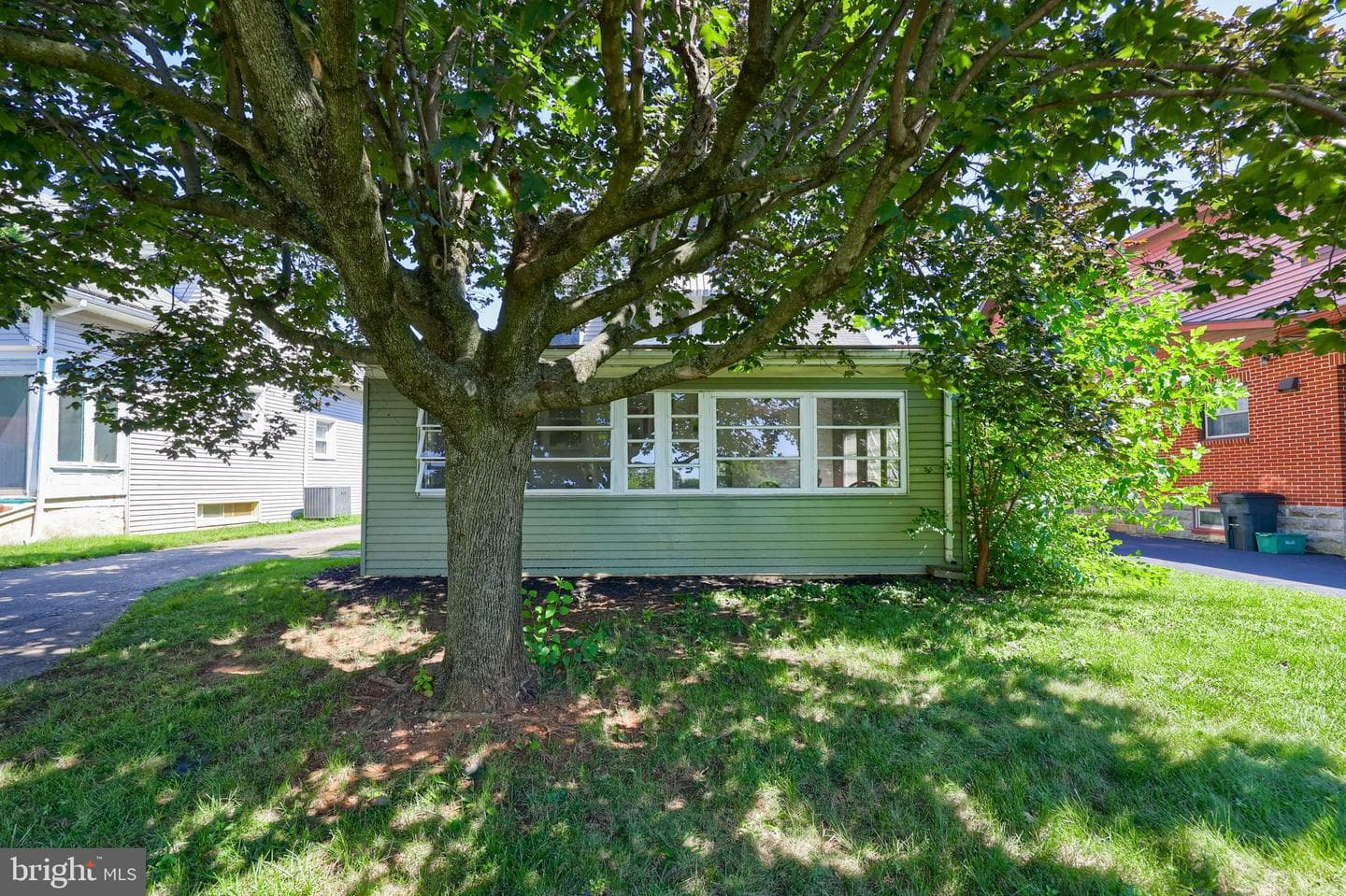 655 Juliette Avenue photo 44