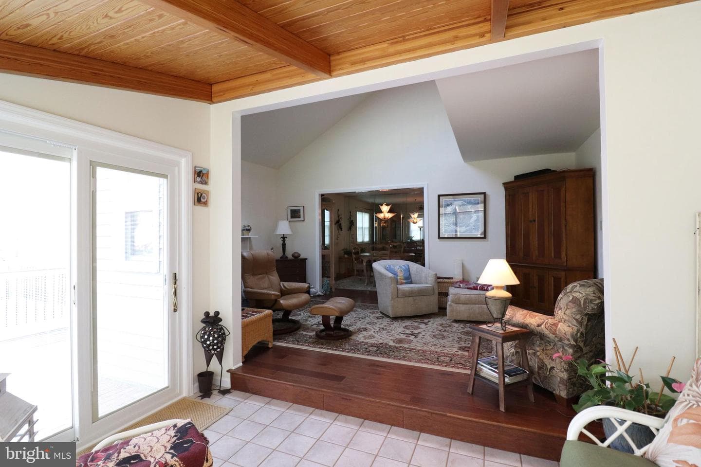3247 Oakglen Court photo 11