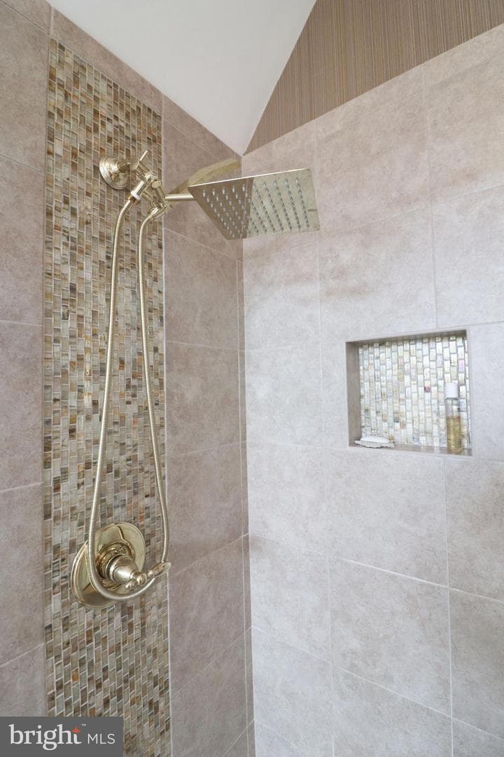 3247 Oakglen Court photo 35