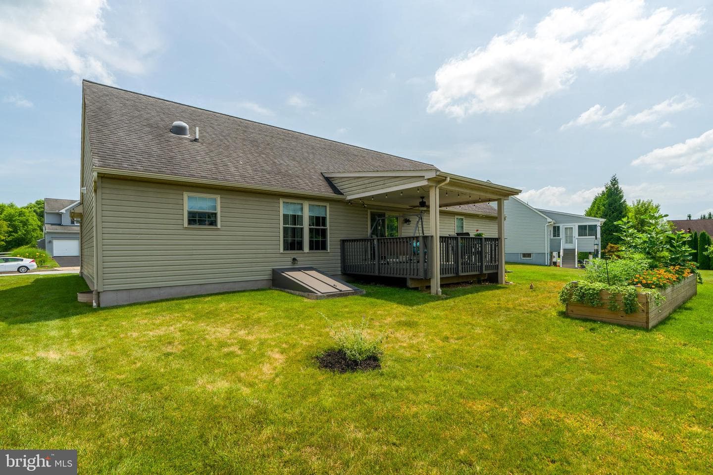280 Greystone Lane photo 3