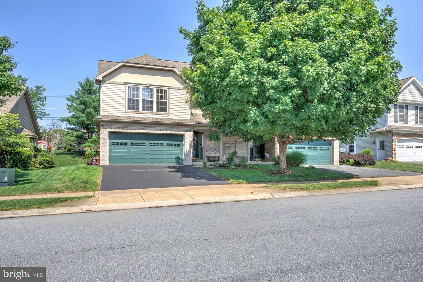 75 Gentleness Drive photo 3