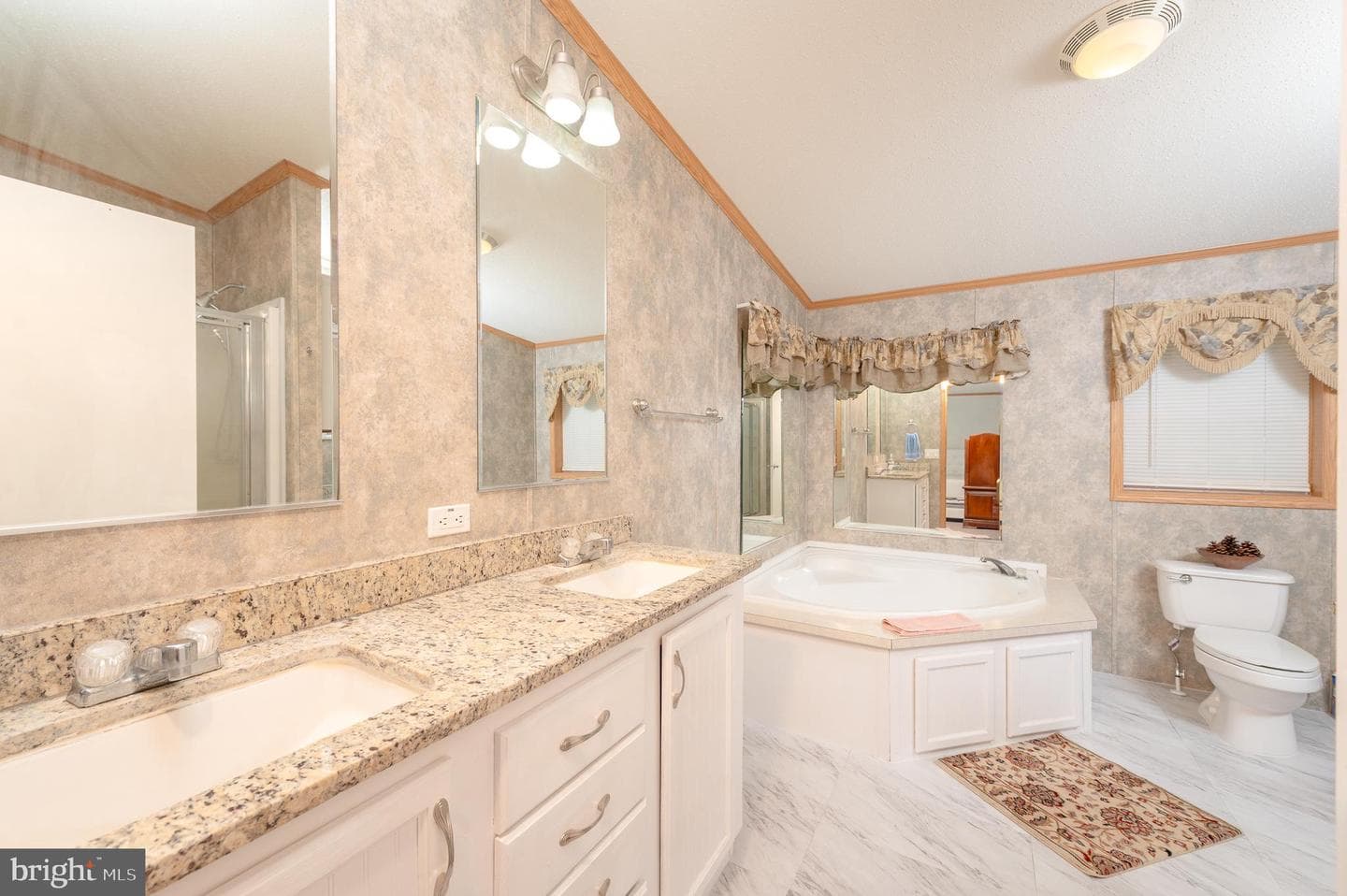 822 Gail Place photo 15