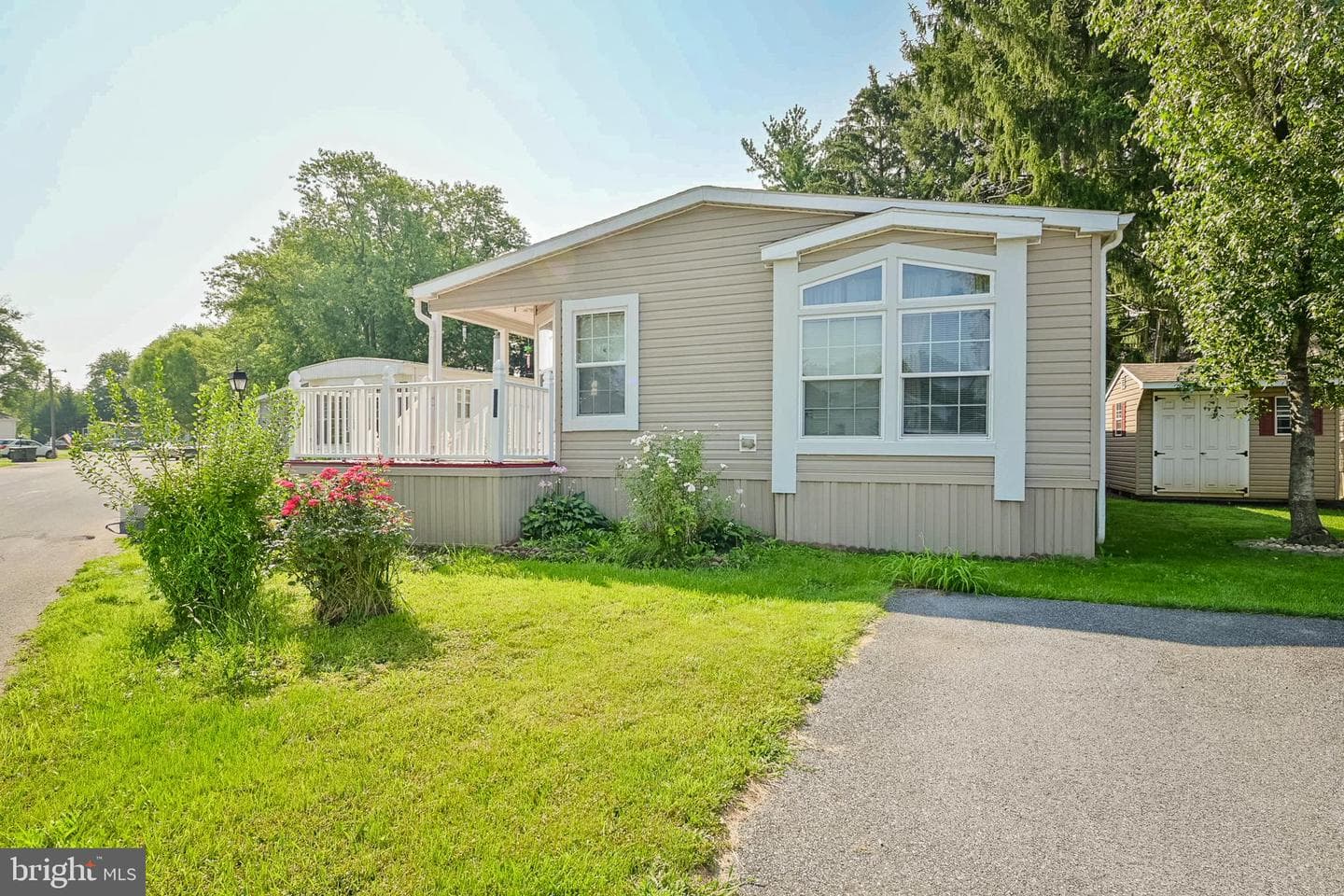 822 Gail Place photo 3