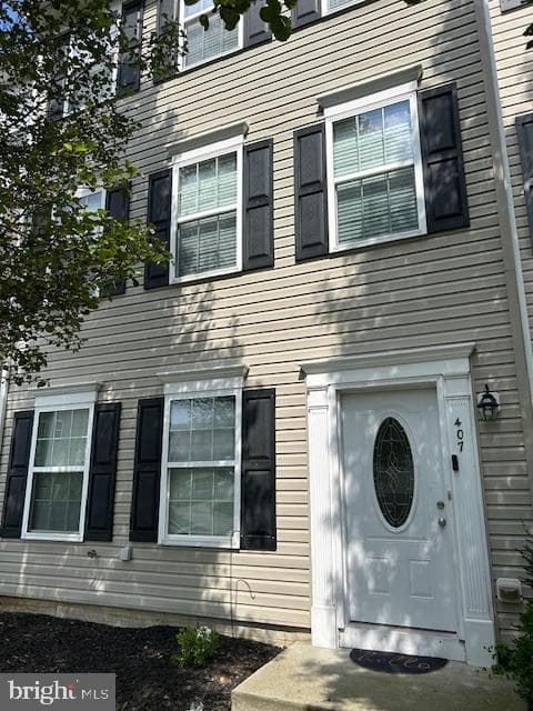 407 Dickens Drive photo 11