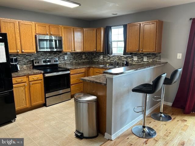 407 Dickens Drive photo 4