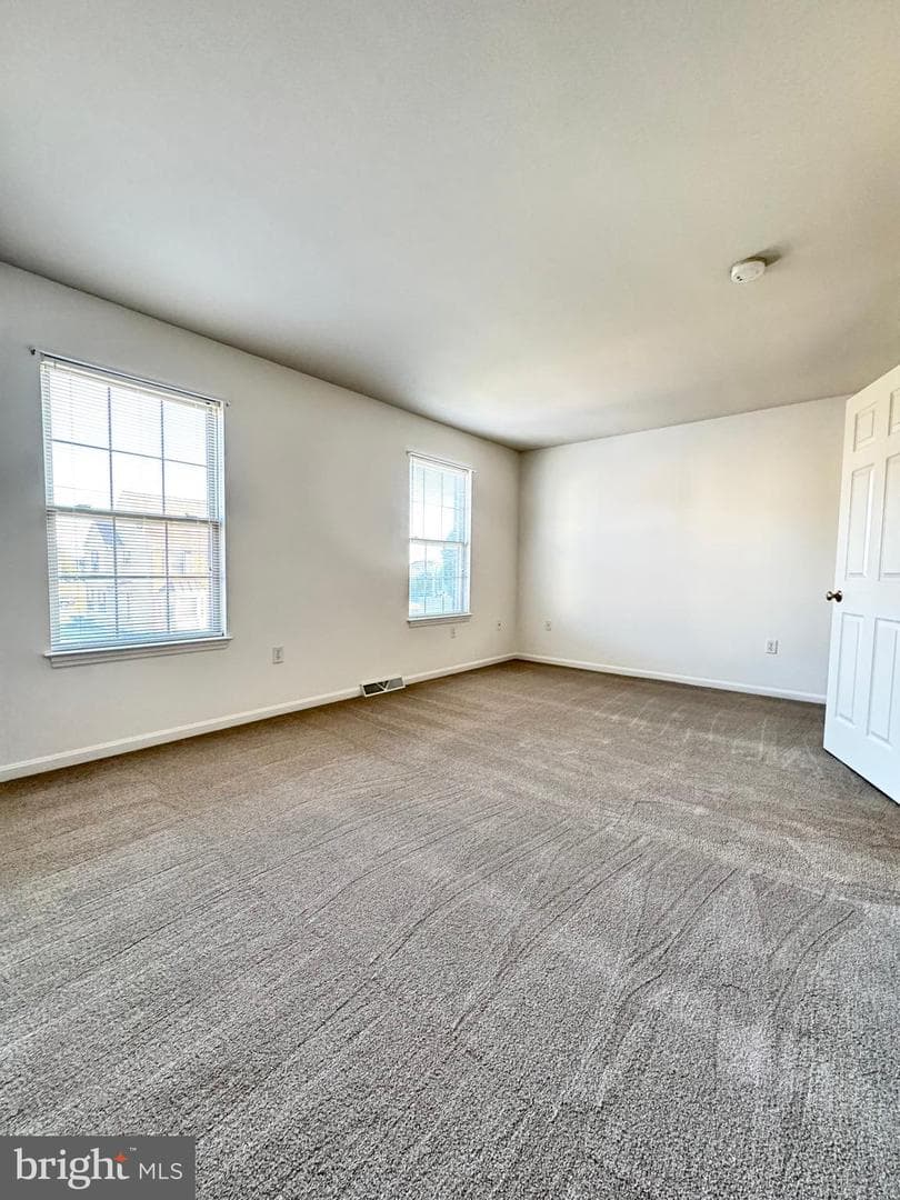 39 Acorn Boulevard photo 19