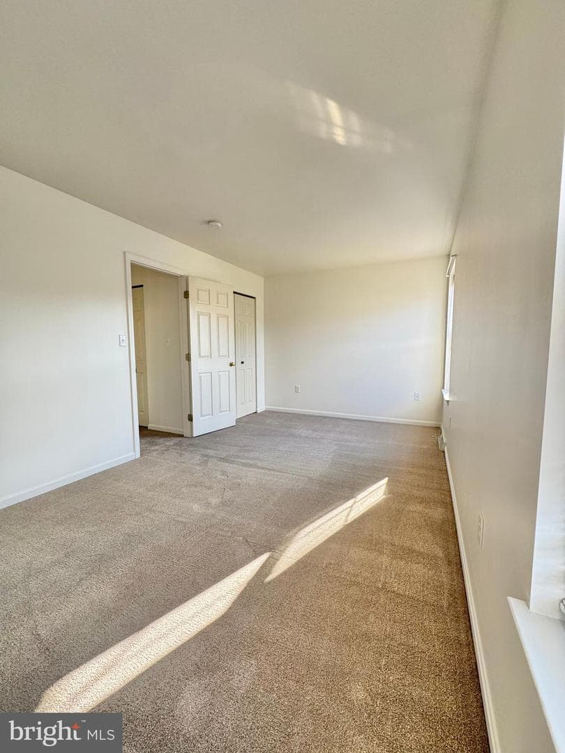 39 Acorn Boulevard photo 22