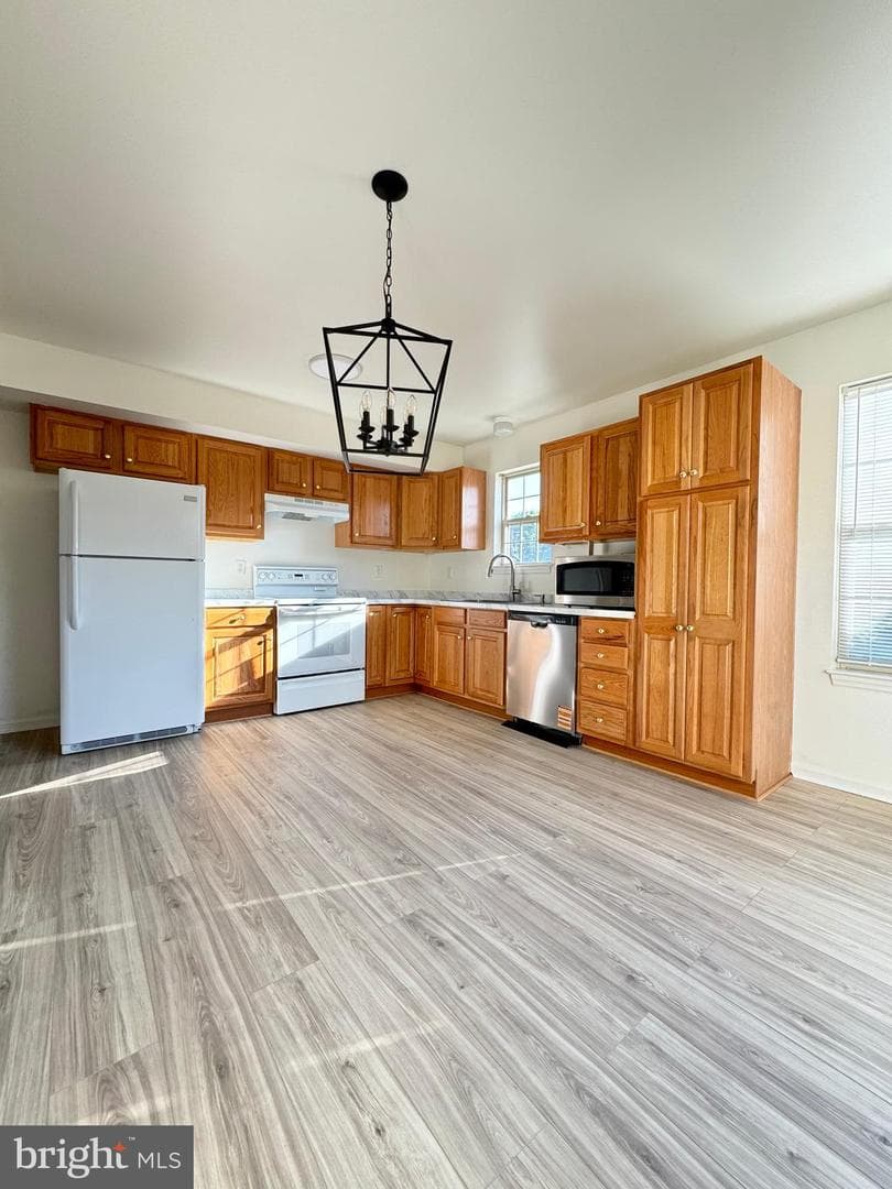 39 Acorn Boulevard photo 6