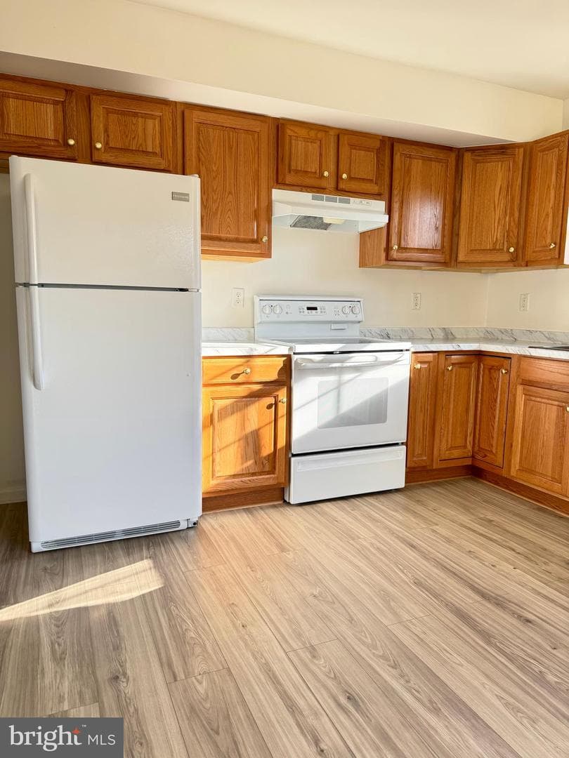 39 Acorn Boulevard photo 8