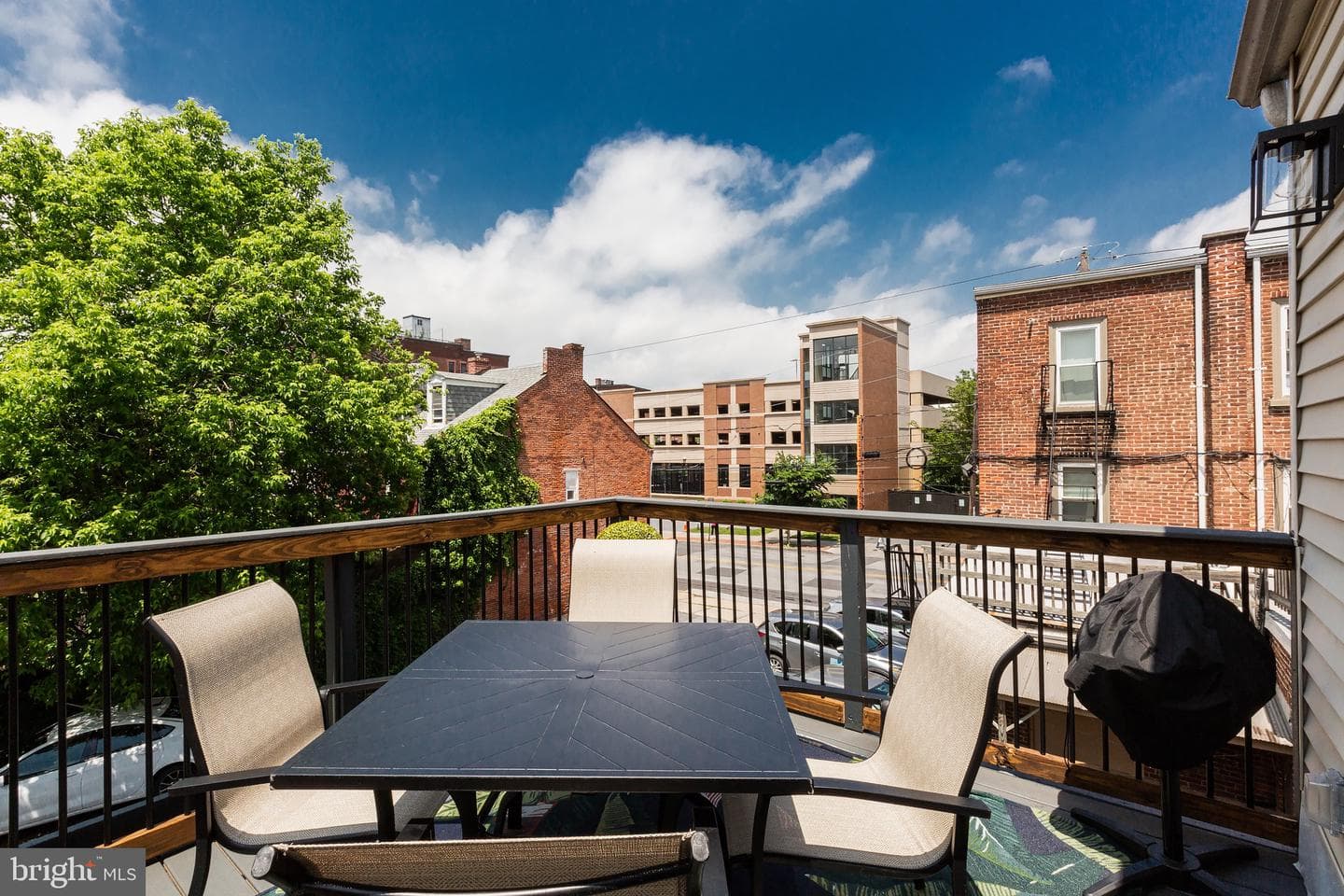 354 N Queen Street photo 27