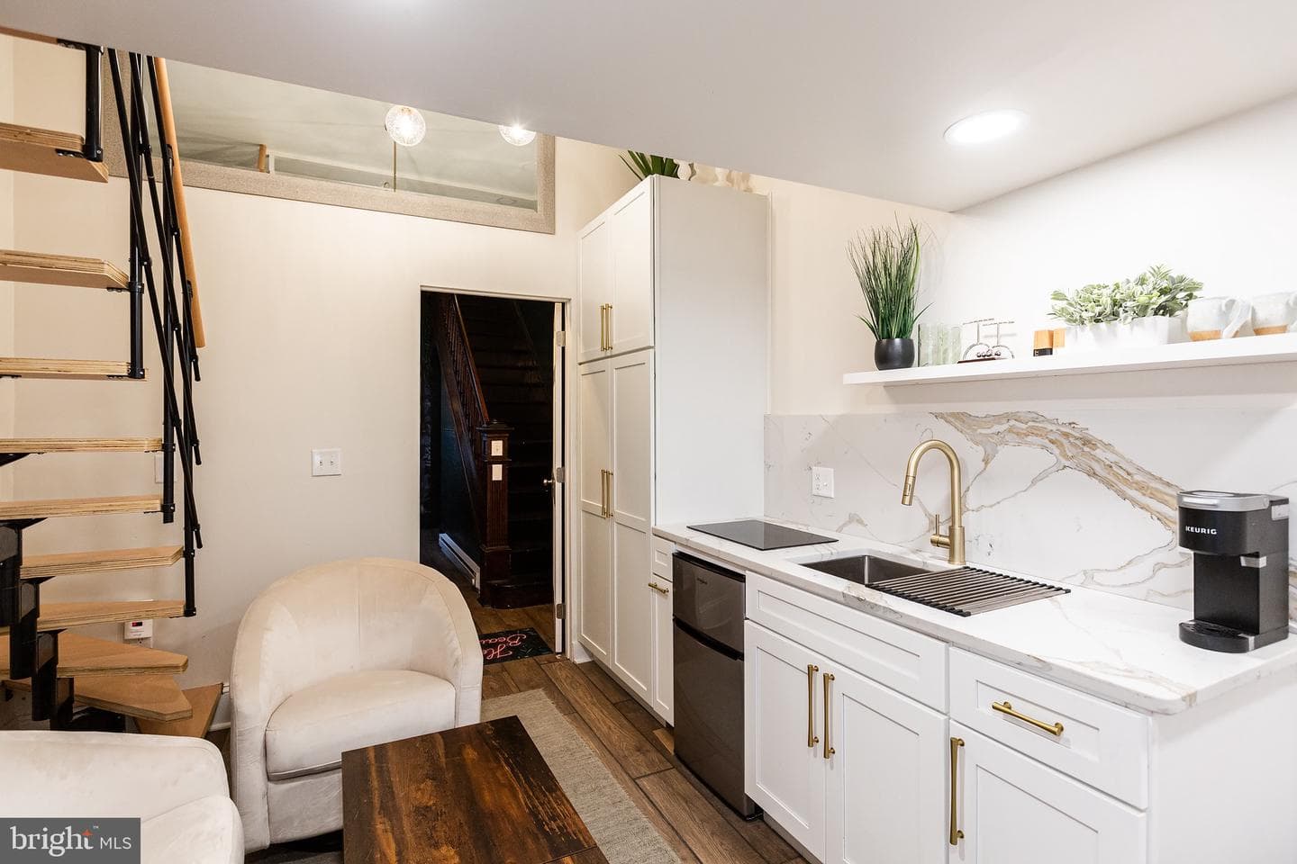 354 N Queen Street photo 30