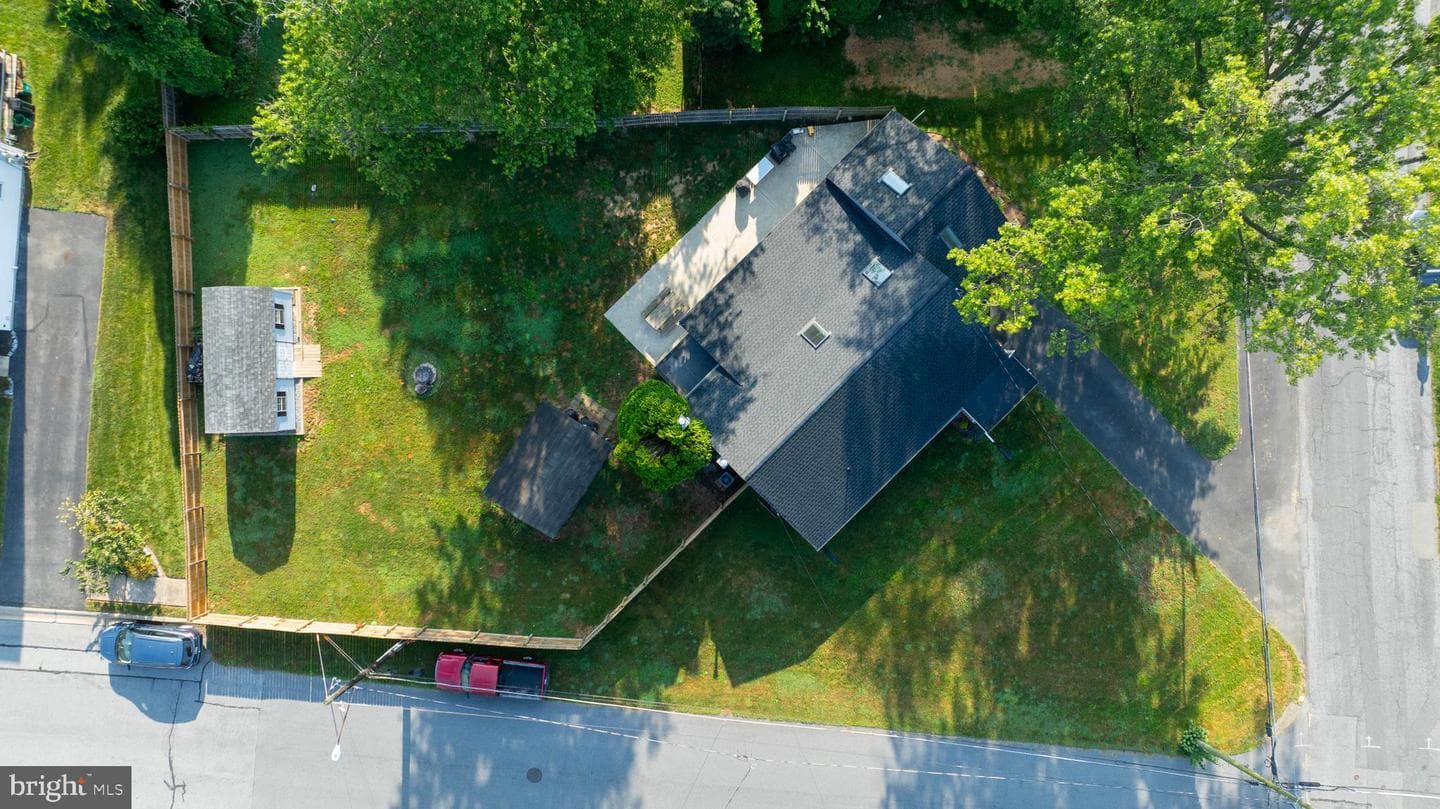 319 Birchland Avenue photo 19