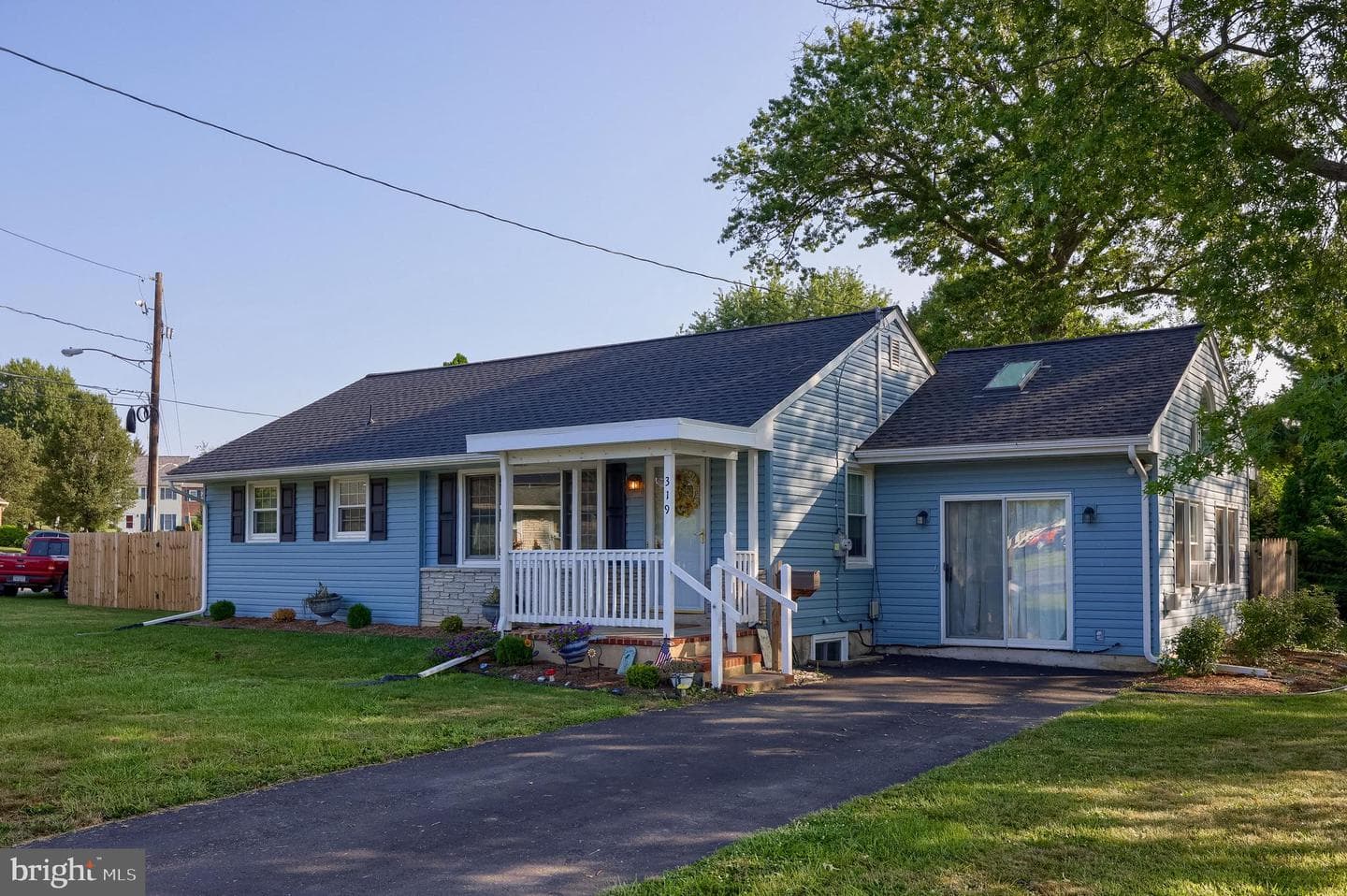 319 Birchland Avenue photo 26