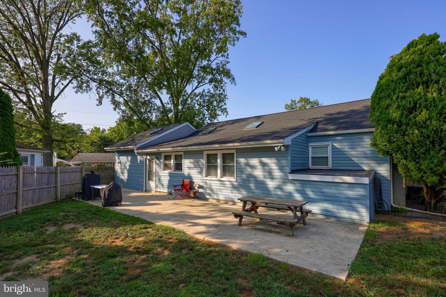 319 Birchland Avenue photo 36