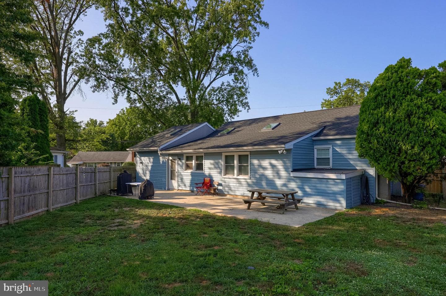 319 Birchland Avenue photo 38