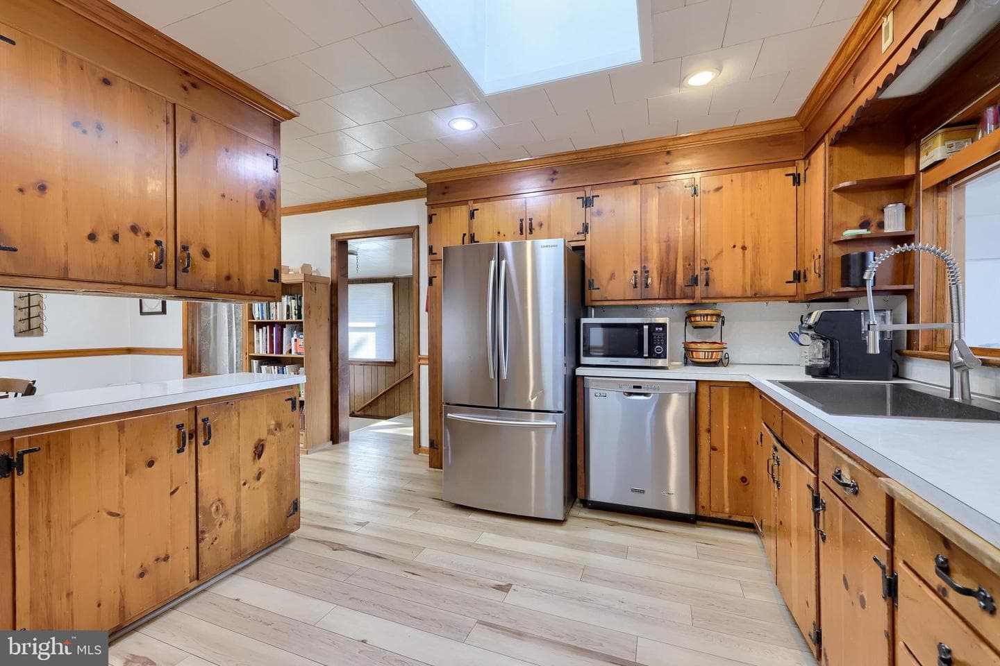 319 Birchland Avenue photo 4