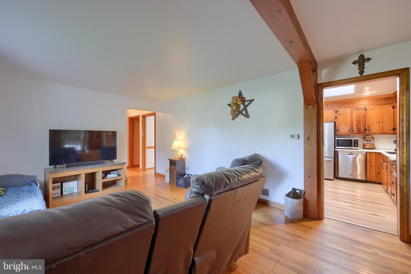 319 Birchland Avenue photo 43