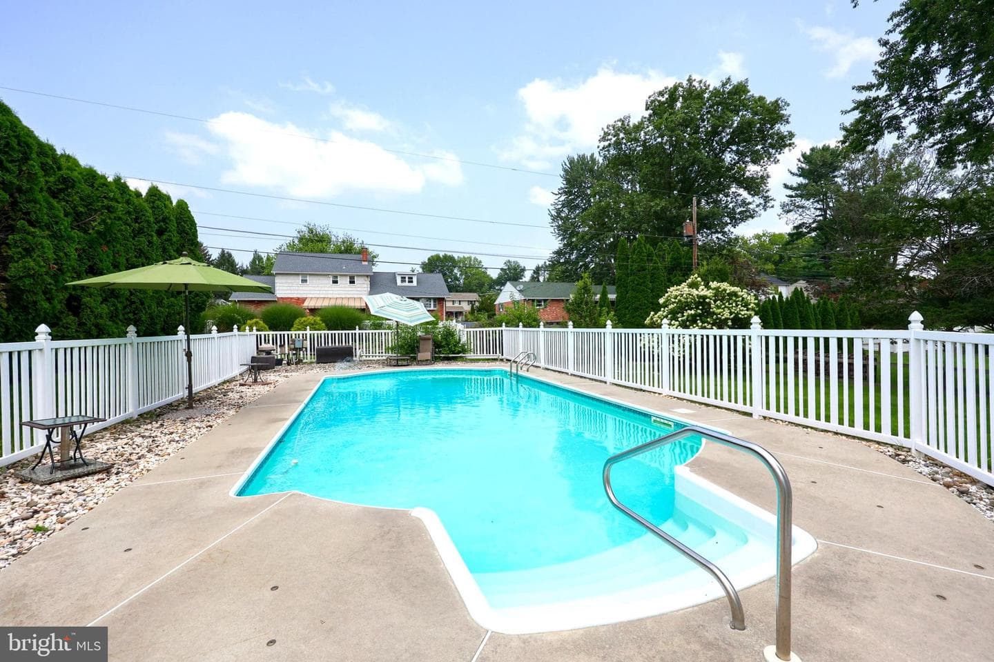 1403 Carlton Drive photo 11