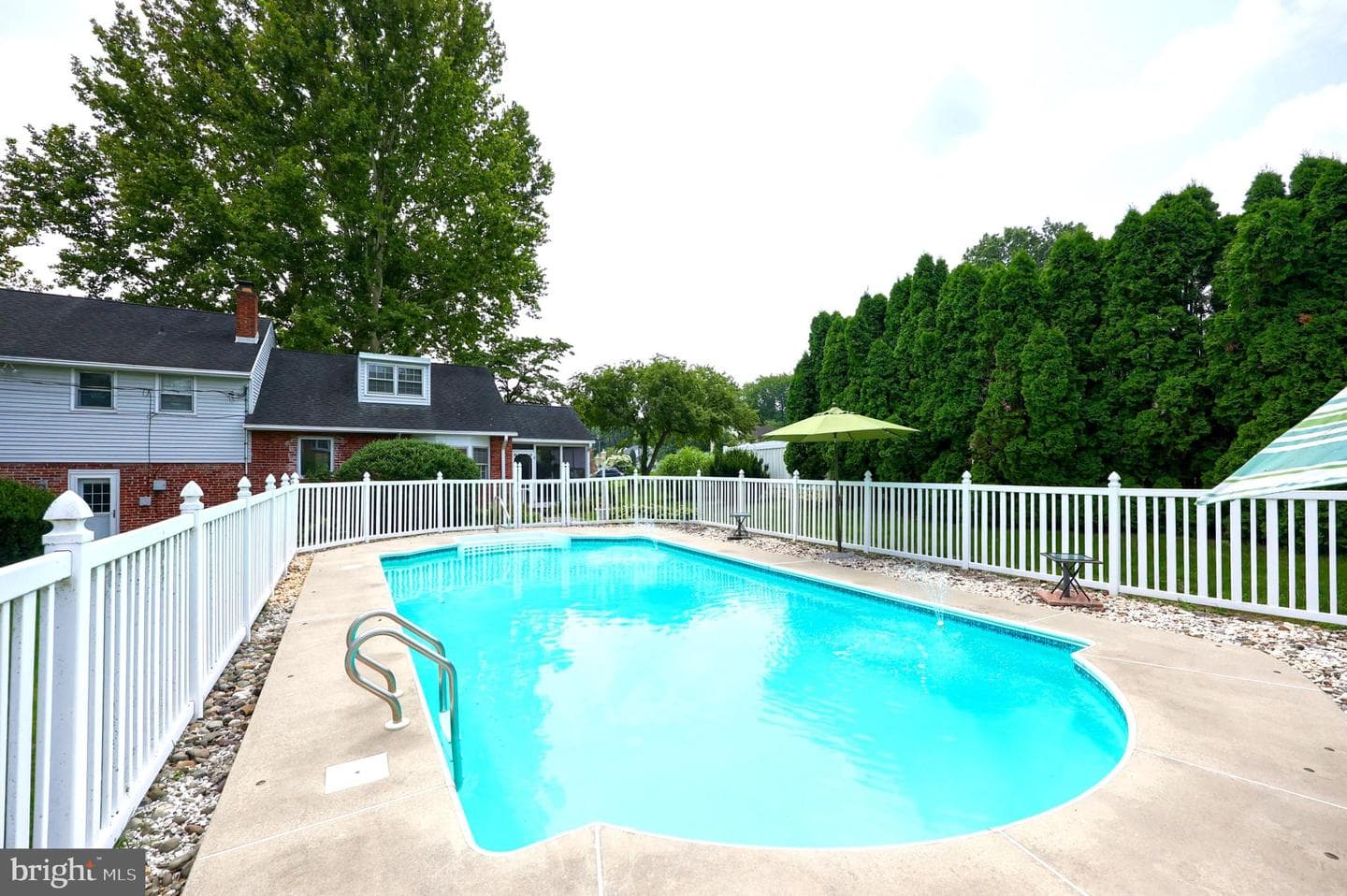 1403 Carlton Drive photo 12