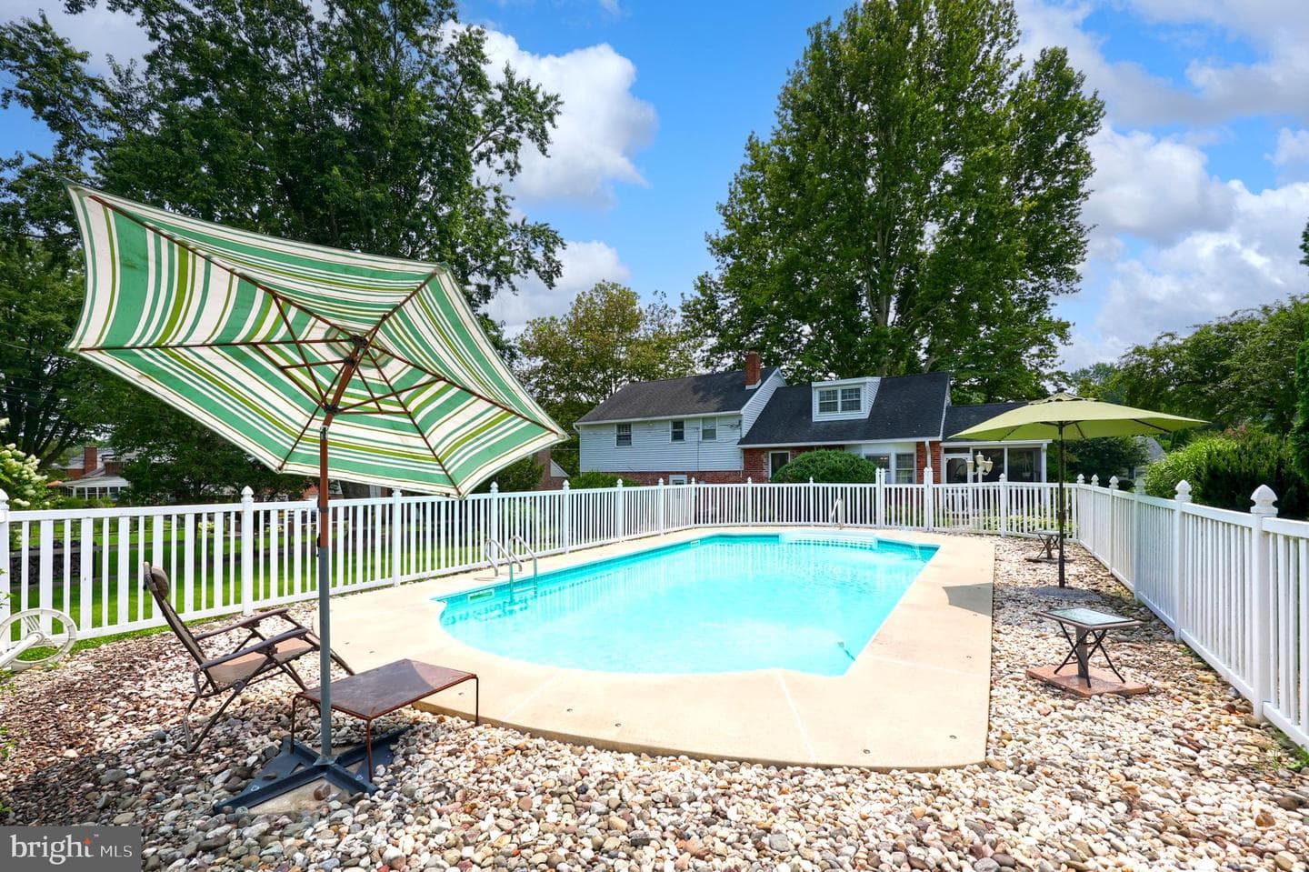 1403 Carlton Drive photo 13