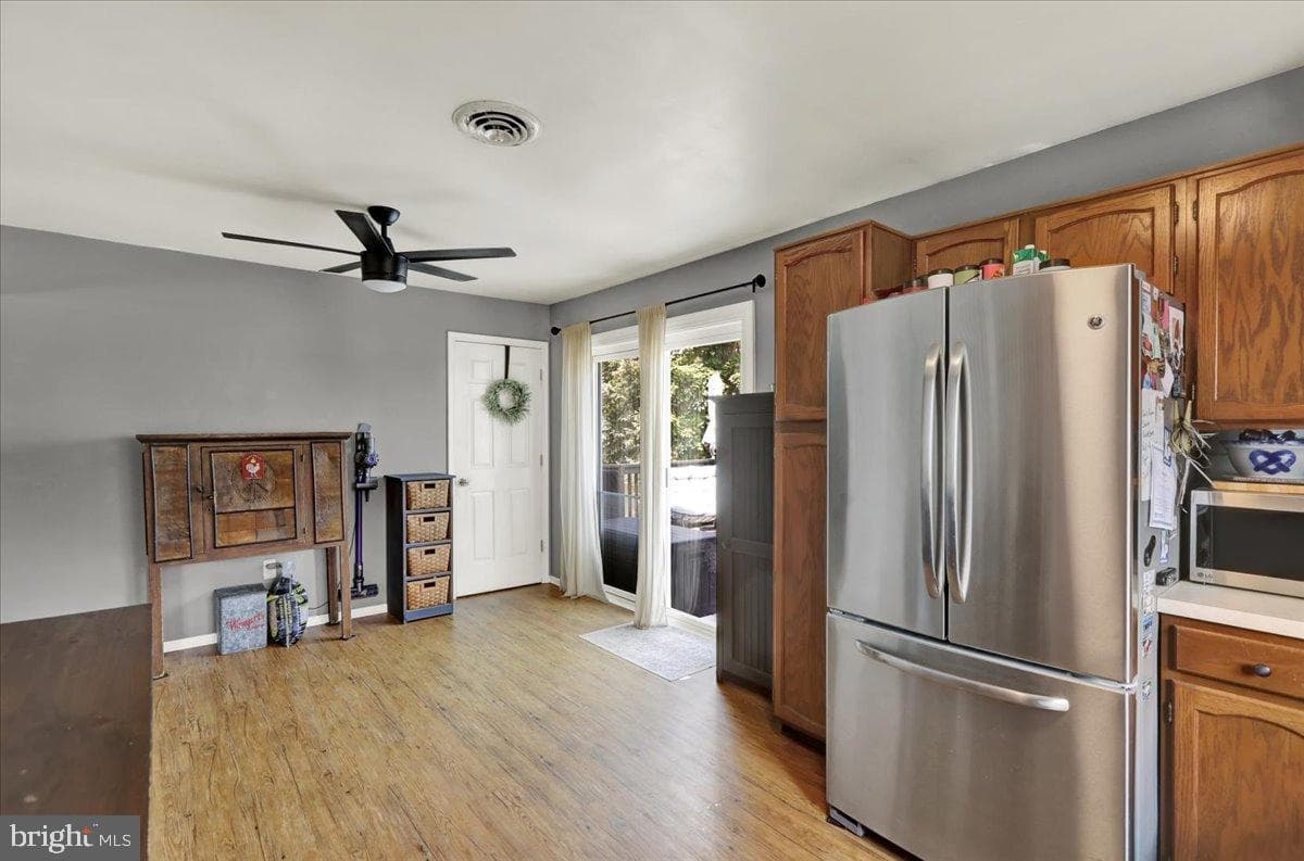 340 Lincoln Avenue photo 11